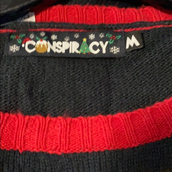 RED POM POM NOSE REINDEER XMAS SWEATER - Picture 5 of 8